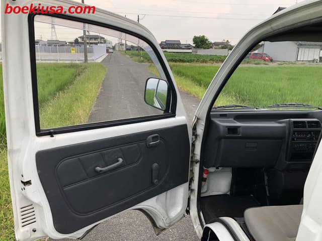 1991 Mitsubishi Minicab JDM car for sale — photo 8 of 24
