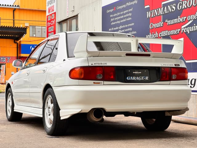 1995 Mitsubishi Lancer Evolution JDM car for sale — photo 2 of 25