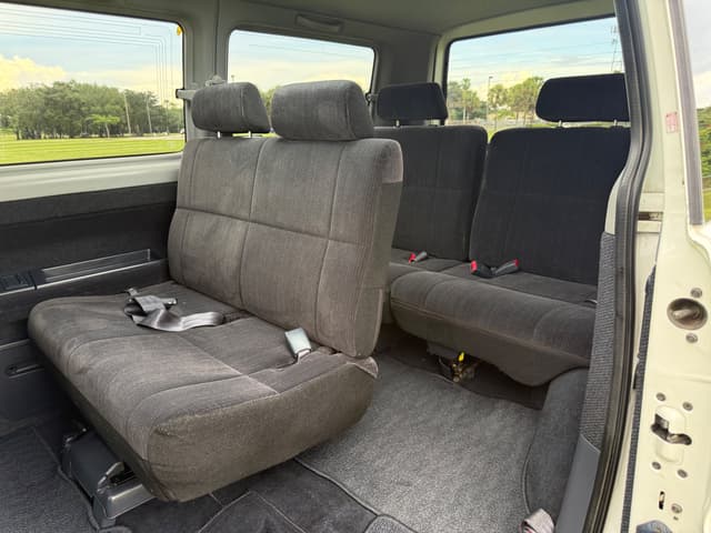 2000 Honda Stepwagon JDM car for sale — photo 18 of 25
