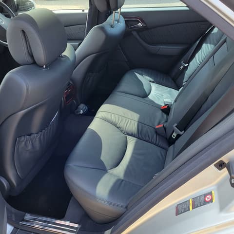 2002 Mercedes-Benz S-Class JDM car for sale — photo 4 of 5