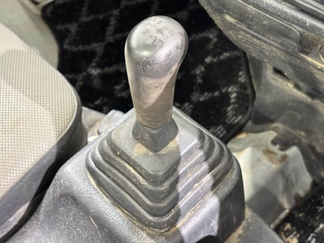 1997 Suzuki Carry JDM car for sale — photo 17 of 25