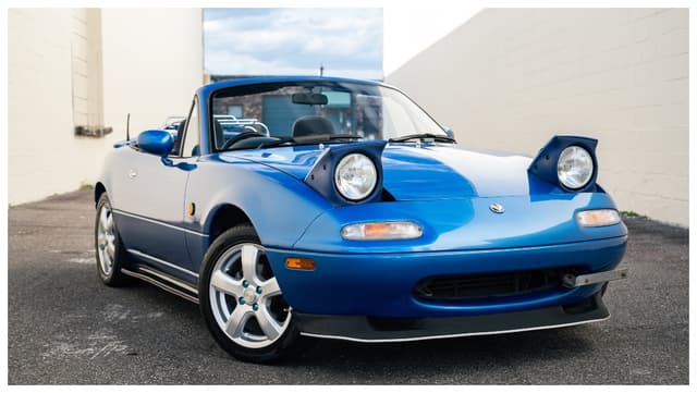 1990 Mazda Roadster (Eunos Roadster / MX-5) JDM car for sale — photo 12 of 12