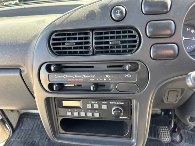 1998 Daihatsu Hijet JDM car for sale — photo 25 of 25