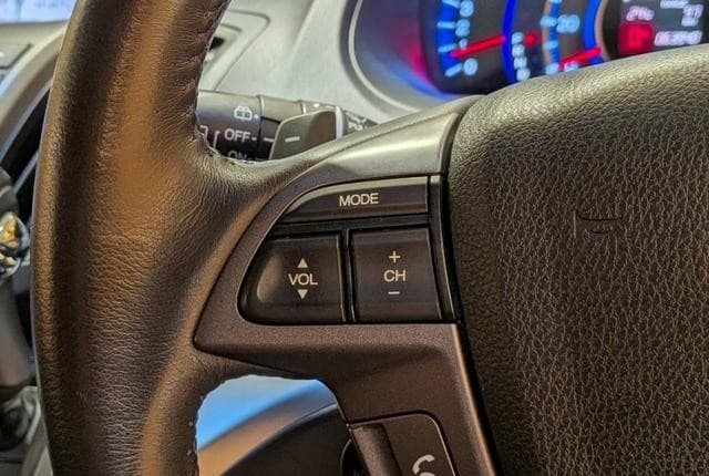 2011 Honda Odyssey JDM car for sale — photo 23 of 25