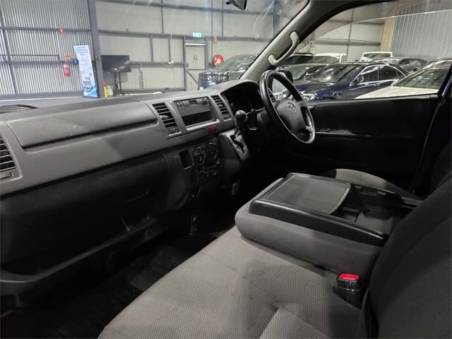 2012 Toyota HiAce JDM car for sale — photo 16 of 21