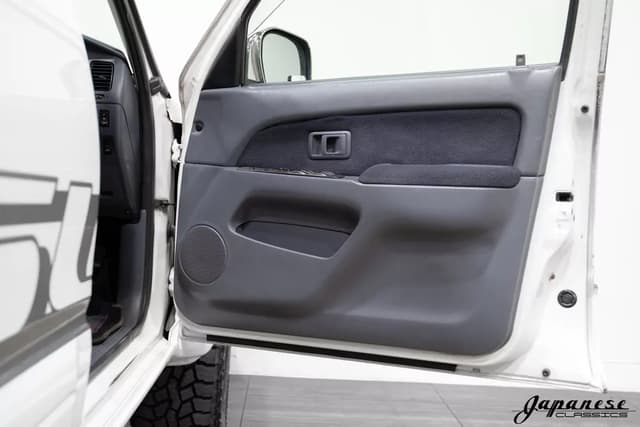 1998 Toyota Hilux Surf JDM car for sale — photo 19 of 25