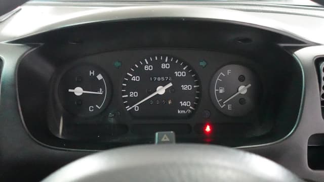 2000 Daihatsu Hijet JDM car for sale — photo 14 of 16