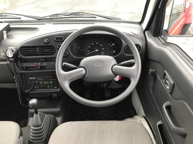 1997 Daihatsu Hijet JDM car for sale — photo 3 of 3