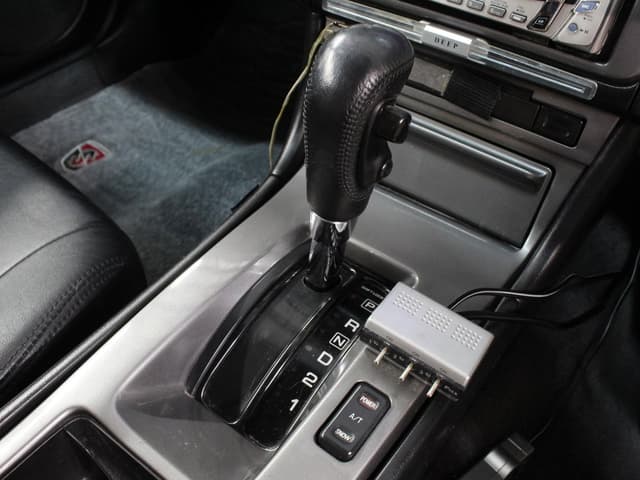 1997 Nissan Stagea JDM car for sale — photo 14 of 25