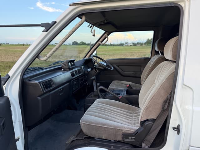 1995 Mitsubishi Pajero JDM car for sale — photo 12 of 21