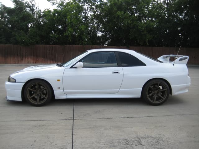 1995 Nissan Skyline JDM car for sale — photo 2 of 25
