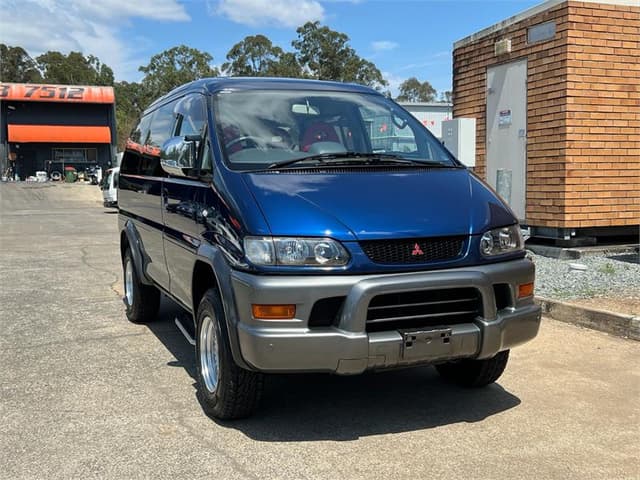 1997 Mitsubishi Delica JDM car for sale — photo 3 of 19