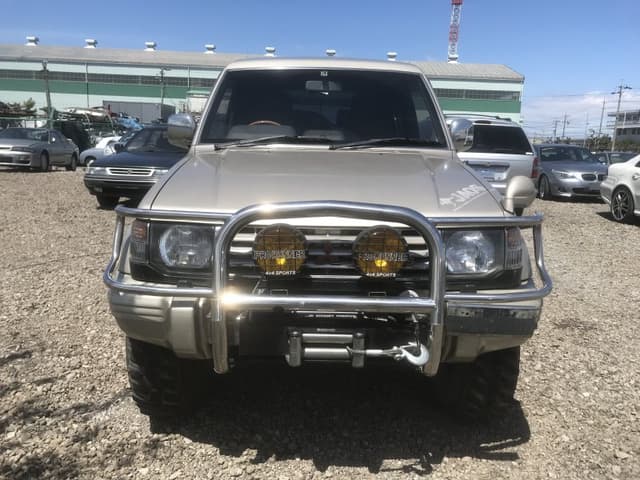1993 Mitsubishi Pajero JDM car for sale — photo 2 of 5