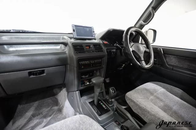 1993 Mitsubishi Pajero JDM car for sale — photo 9 of 25