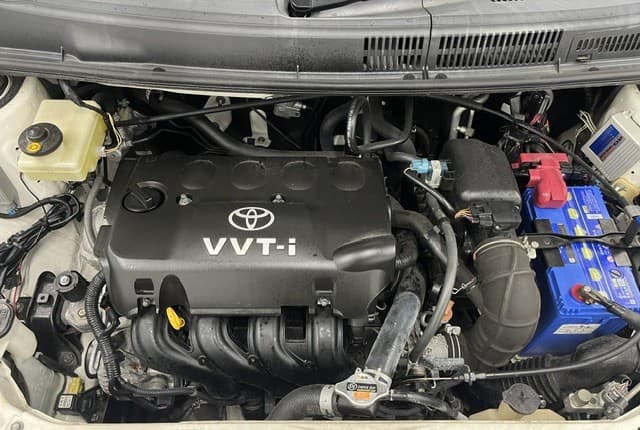 2007 Toyota Raum JDM car for sale — photo 7 of 25