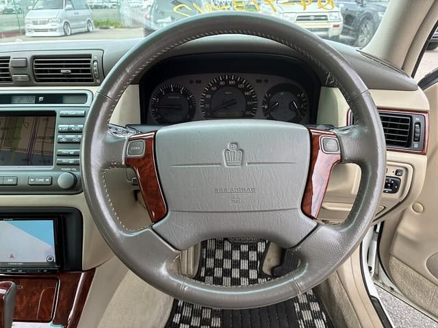 2001 Toyota Crown JDM car for sale — photo 5 of 8