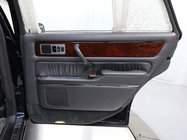 1997 Toyota Century JDM car for sale — photo 21 of 25