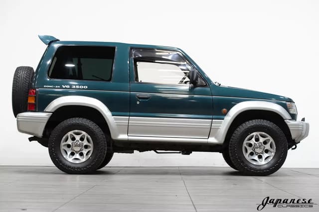 1996 Mitsubishi Pajero JDM car for sale — photo 5 of 25