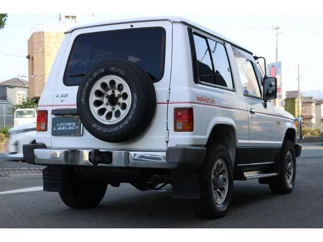 1989 Mitsubishi Pajero JDM car for sale — photo 2 of 12