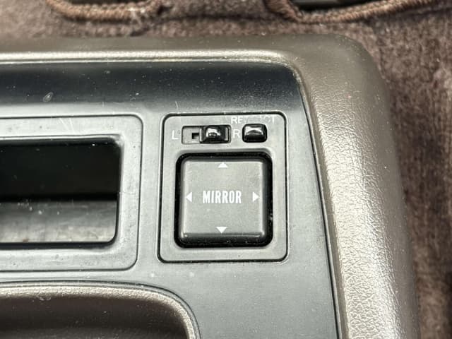 1997 Toyota HiAce JDM car for sale — photo 17 of 25