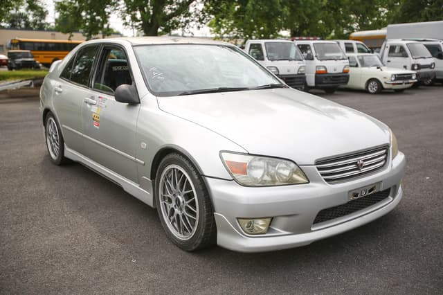 1998 Toyota Altezza JDM car for sale — photo 11 of 25