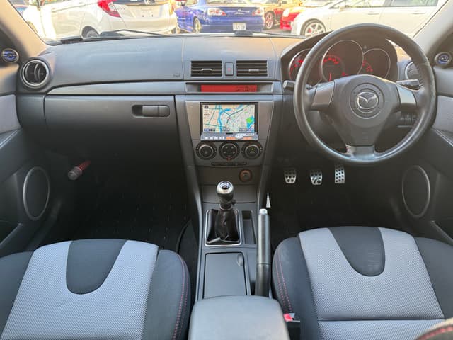 2006 Mazda Axela JDM car for sale — photo 4 of 25