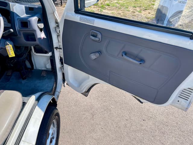 1994 Mitsubishi Minicab JDM car for sale — photo 16 of 25