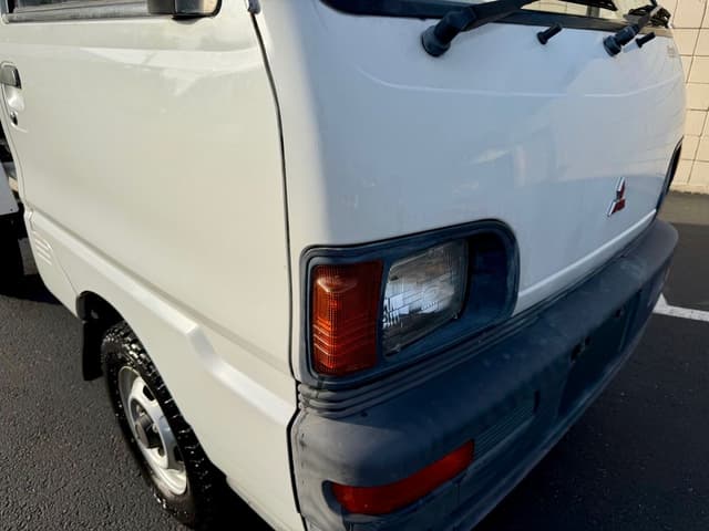 1995 Mitsubishi Minicab JDM car for sale — photo 15 of 25