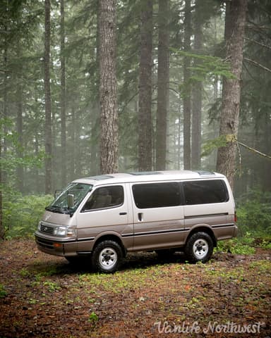 1995 Toyota HiAce JDM car for sale — photo 5 of 25