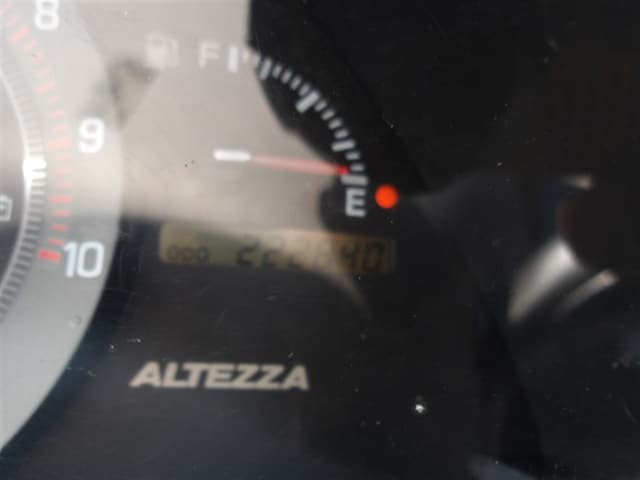 2000 Toyota Altezza JDM car for sale — photo 9 of 13