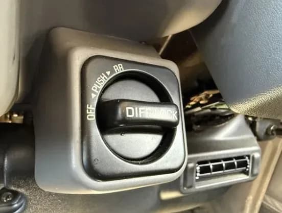 1995 Toyota Land Cruiser Prado JDM car for sale — photo 2 of 17