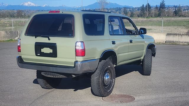 1996 Toyota Hilux Surf JDM car for sale — photo 10 of 10