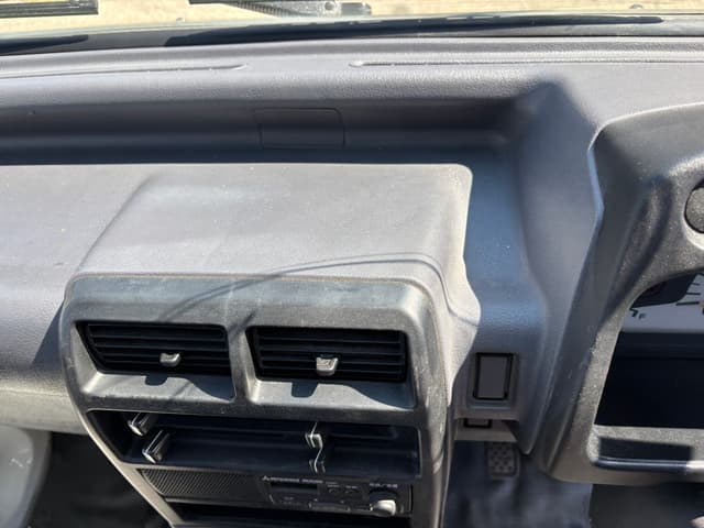 1997 Mitsubishi Minicab JDM car for sale — photo 22 of 25