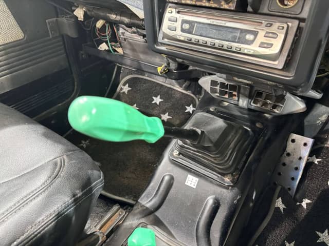 1993 Suzuki Jimny JDM car for sale — photo 15 of 25