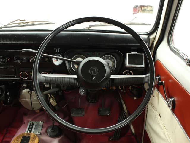 1975 Mitsubishi Jeep JDM car for sale — photo 17 of 25