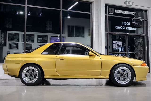 1991 Nissan Skyline JDM car for sale — photo 11 of 25