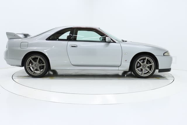 1997 Nissan Skyline JDM car for sale — photo 4 of 8