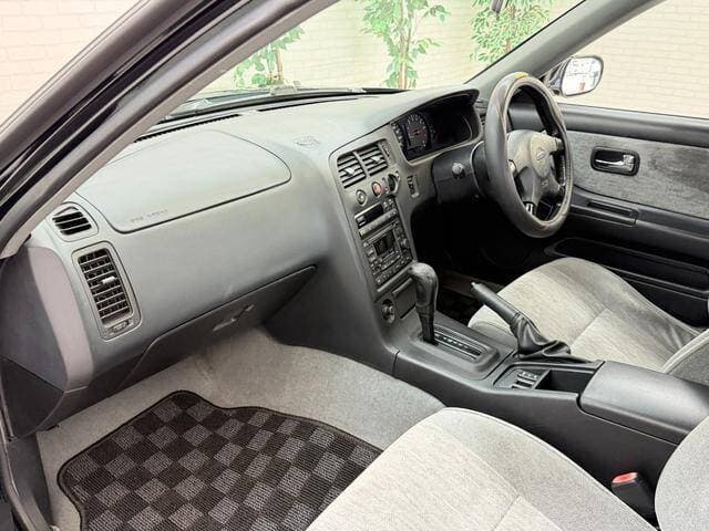 1998 Nissan Skyline JDM car for sale — photo 8 of 17