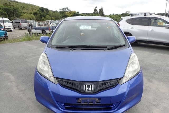 2011 Honda Fit JDM car for sale — photo 8 of 25
