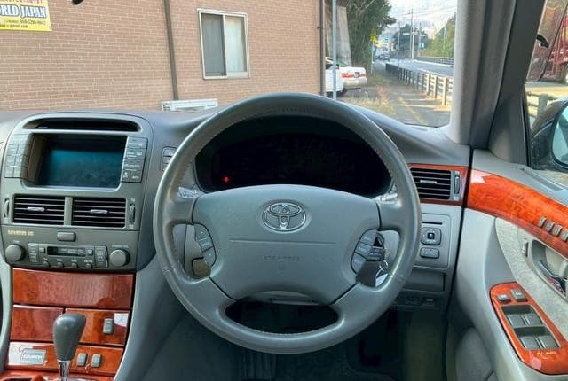 2002 Toyota Celsior JDM car for sale — photo 21 of 25
