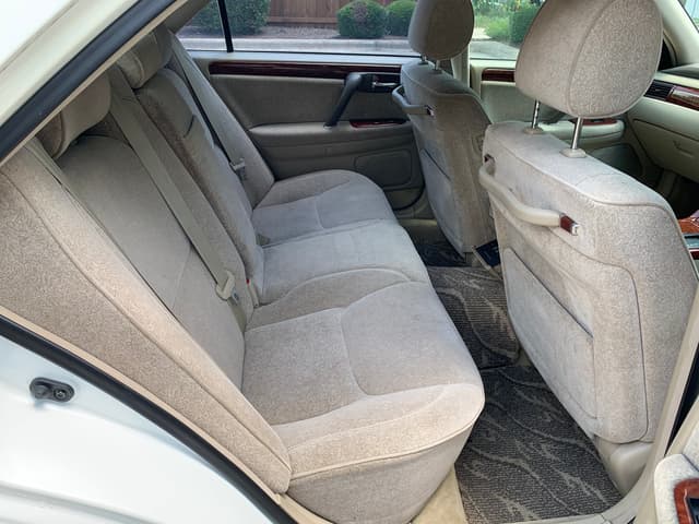 1999 Toyota Crown JDM car for sale — photo 7 of 16
