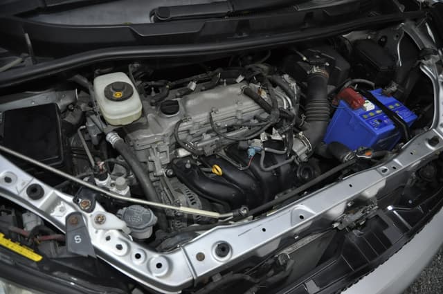 2010 Toyota Voxy JDM car for sale — photo 8 of 25