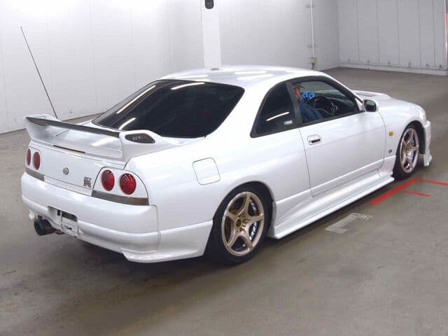 1996 Nissan Skyline JDM car for sale — photo 4 of 6