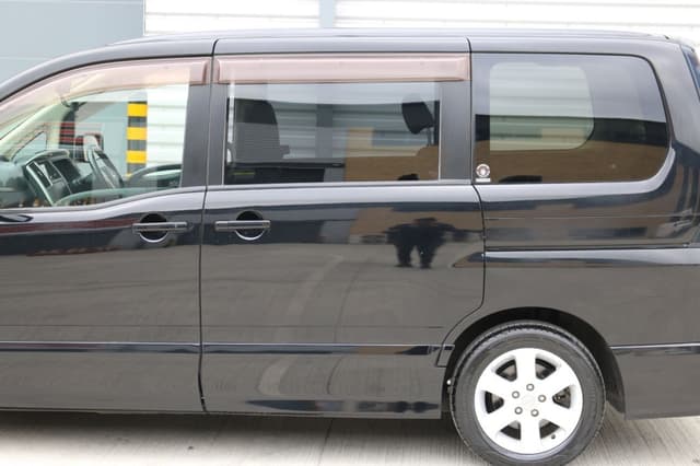 2009 Nissan Serena JDM car for sale — photo 22 of 25