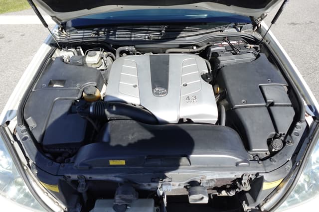 2000 Toyota Celsior JDM car for sale — photo 2 of 18