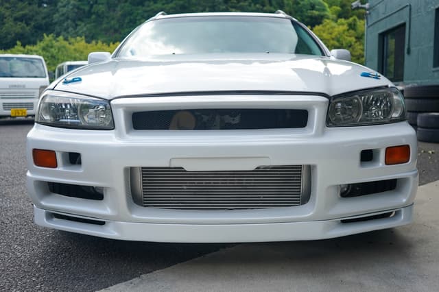 1998 Nissan Stagea JDM car for sale — photo 2 of 25