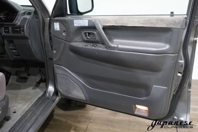 1997 Mitsubishi Pajero JDM car for sale — photo 19 of 25
