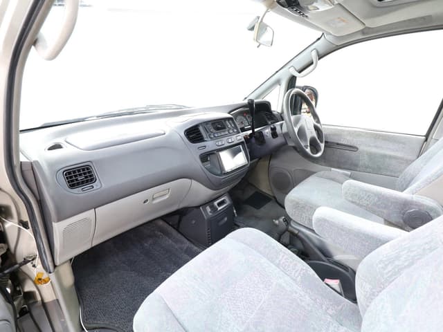 1997 Mitsubishi Delica JDM car for sale — photo 15 of 25