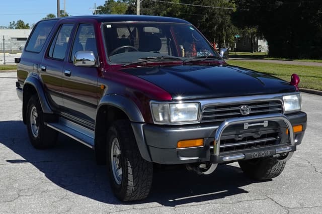 1993 Toyota Hilux Surf JDM car for sale — photo 3 of 17