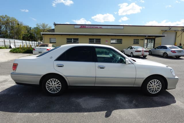 1999 Toyota Crown JDM car for sale — photo 8 of 20